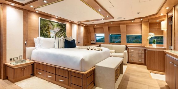 NORMA JEAN Luxury Charter Yacht Palmer Johnson PJ150 Cabin Master