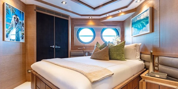 NORMA JEAN Luxury Charter Yacht Palmer Johnson PJ150 Double Cabin