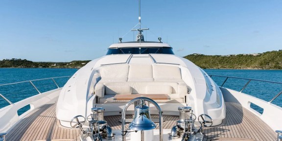 NORMA JEAN Luxury Charter Yacht Palmer Johnson PJ150 Bow Seating