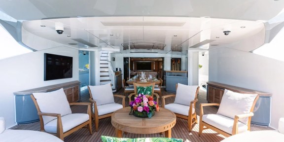 NORMA JEAN Luxury Charter Yacht Palmer Johnson PJ150 Main Deck Seating Area
