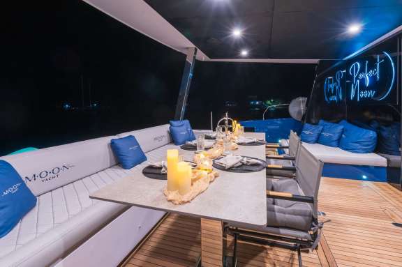 Image of Perfect Moon yacht #13