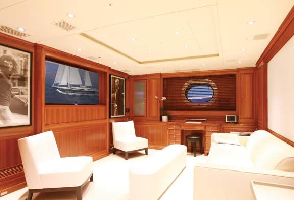 PERSEUS Master Stateroom Salon