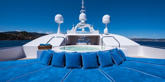 QUEEN MIRI Luxury Charter Super Yacht Neorion 92M Custom Jacuzzi