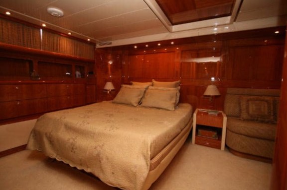 Yacht QUEEN SOUTH III - Master Cabin