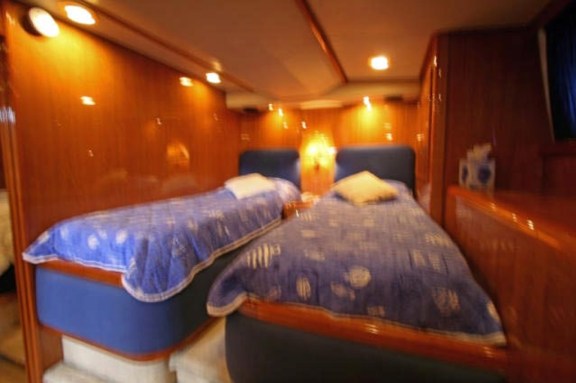 Yacht QUEEN SOUTH III - Twin Cabin