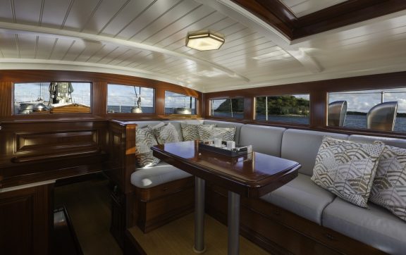 The 39m Yacht RAINBOW