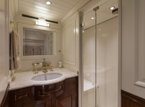 The 39m Yacht RAINBOW