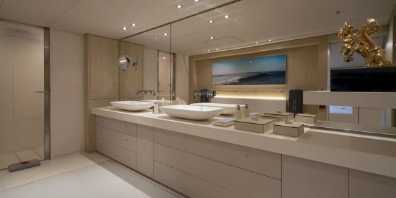 RED DRAGON Luxury Sailing Charter Alloys Yacht 51M Master Cabin Ensuite