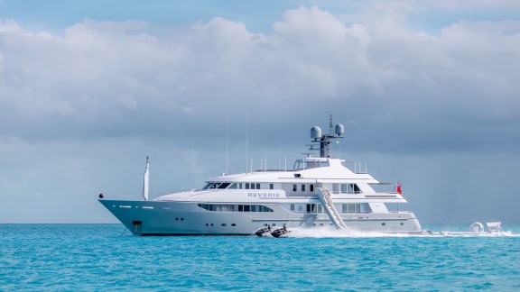 Image of REVERIE yacht #2