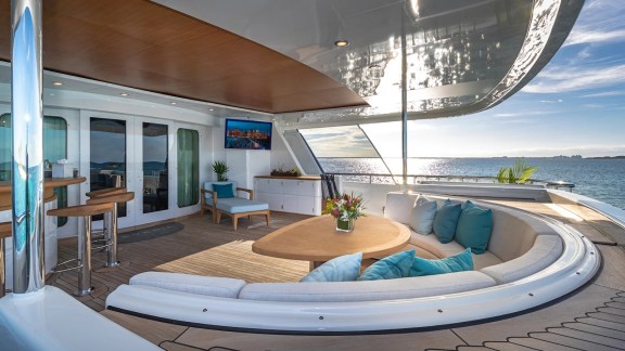 Image of REVERIE yacht #26