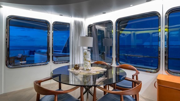 Image of REVERIE yacht #27