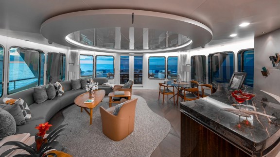 Image of REVERIE yacht #28