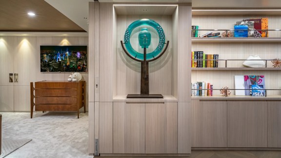 Image of REVERIE yacht #36