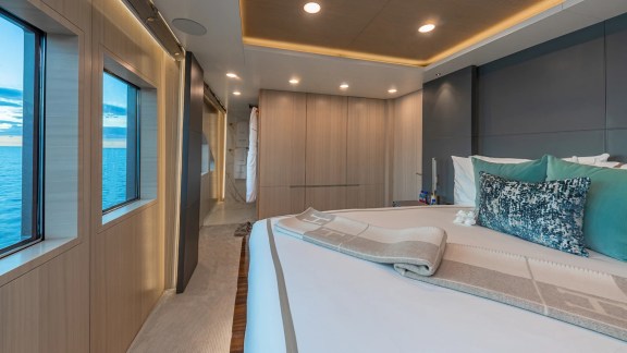 Image of REVERIE yacht #47