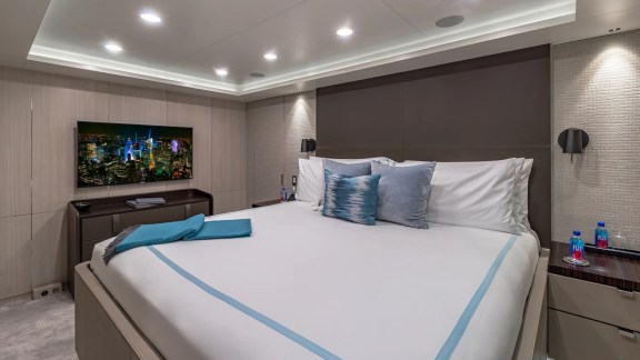 Image of REVERIE yacht #53