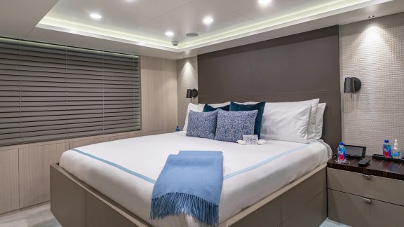 Image of REVERIE yacht #57