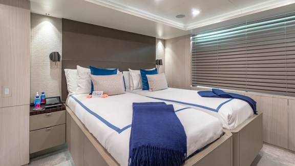 Image of REVERIE yacht #58