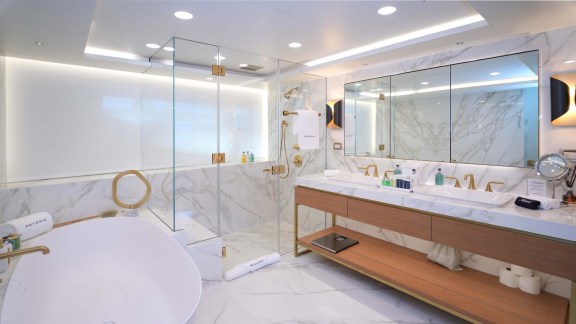 Image of REVERIE yacht #63