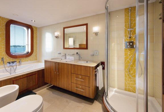 SHERAKHAN Master Bathroom