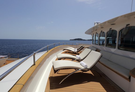 SHERAKHAN Bridge Deck Forward Seating