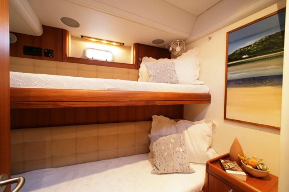 Stravaig - Twin cabin