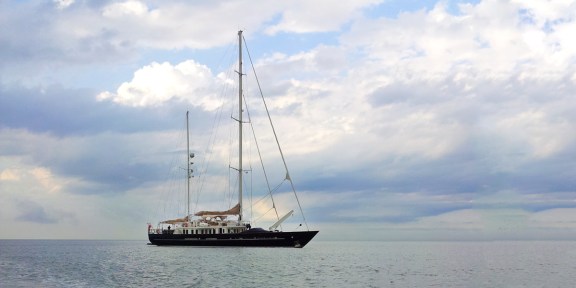 Sunny Hill - Exterior