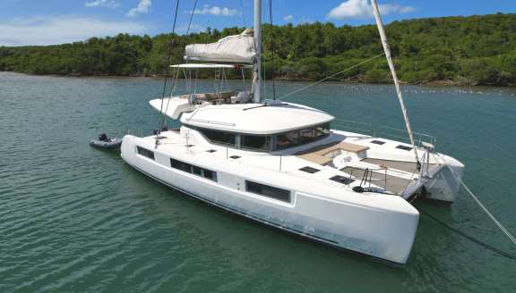 Midships port berth - ideal for kids or teens