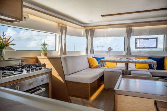 Aft port cabin