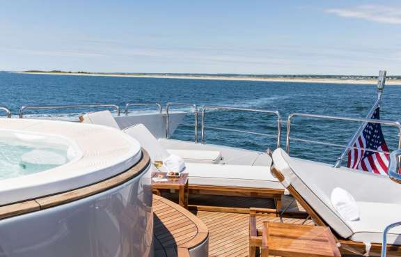 Sun loungers Flybridge Aft