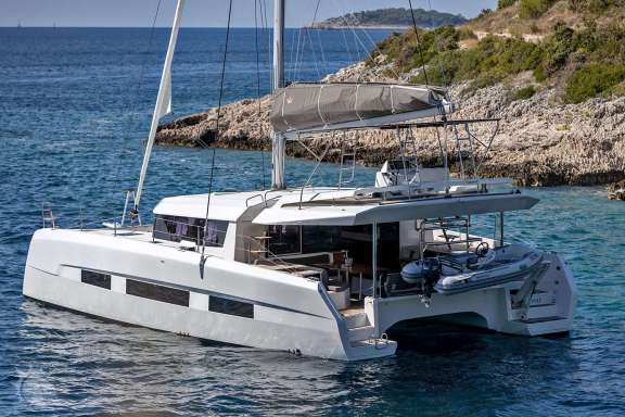 Image of WALK’N ON SUNSHINE yacht #8