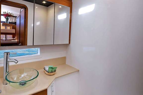 Image of WALK’N ON SUNSHINE yacht #16
