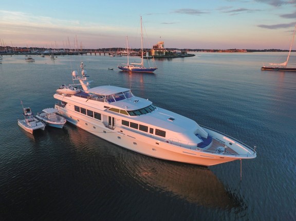 Image of XOXO yacht #11