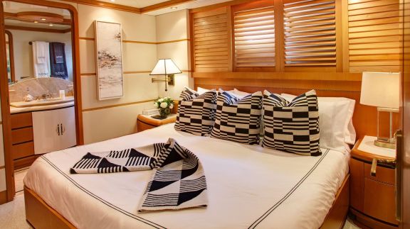 Image of XOXO yacht #7