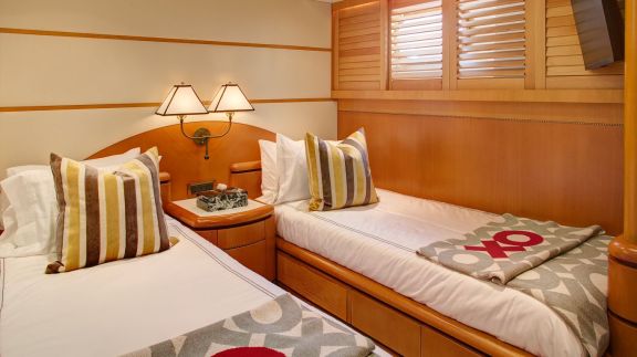 Image of XOXO yacht #9