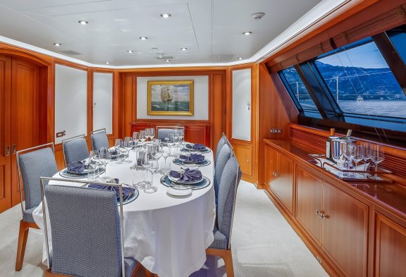 ZENJI Interior Dining