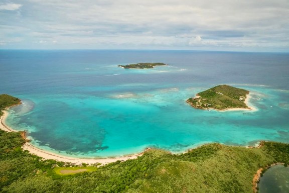 The Dog Islands, BVI Yacht Charter