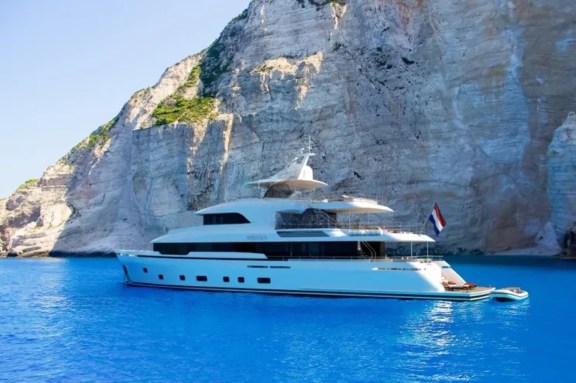 Motor Yacht ADASTRA