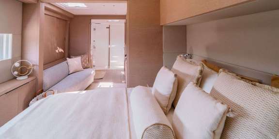 Image of LADY ROSE yacht #10