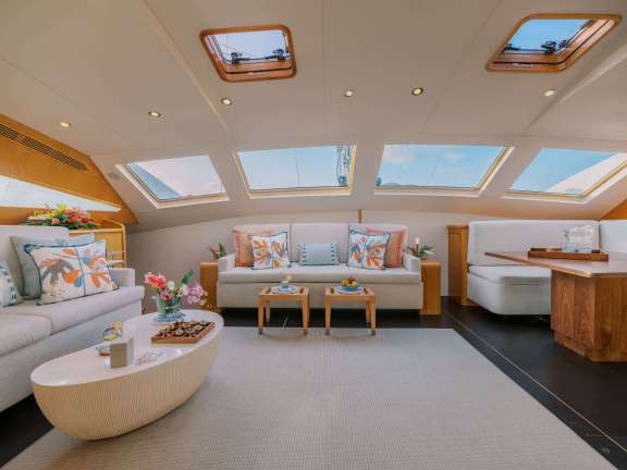 Image of AVANTI yacht #10