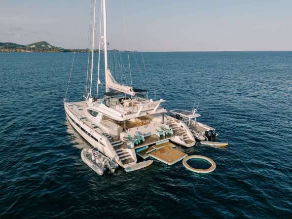 Image of AVANTI yacht #3