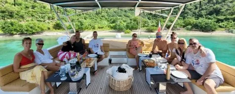 Best BVI Catamarans with 5 Equal Cabins – Ideal for Friend Groups