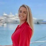 Nadja, charter broker