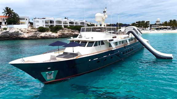 Image of BLU yacht #2