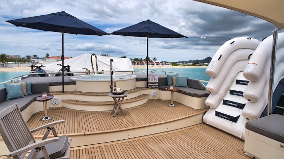 Image of BLU yacht #5