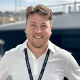 Didier, charter broker