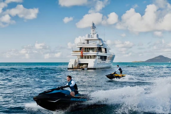 Superyacht Gladiator with jet skis in the USVI