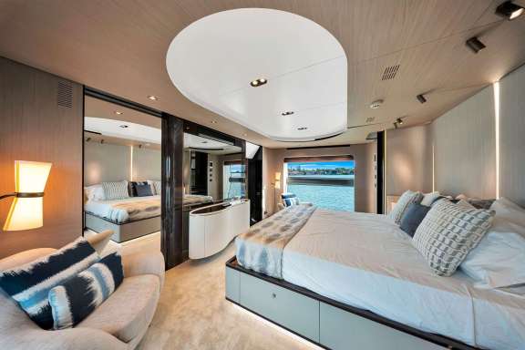 Image of Cloud 9 yacht #6
