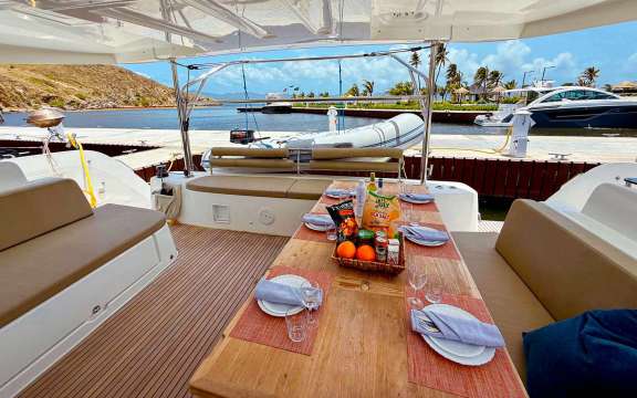 The large aft cockpit with alfresco dining