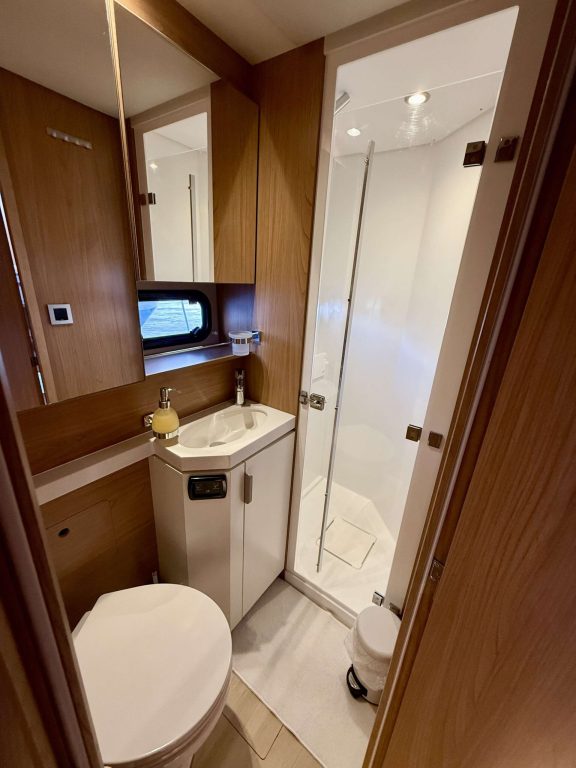 Image of MASTERMIND II yacht #9