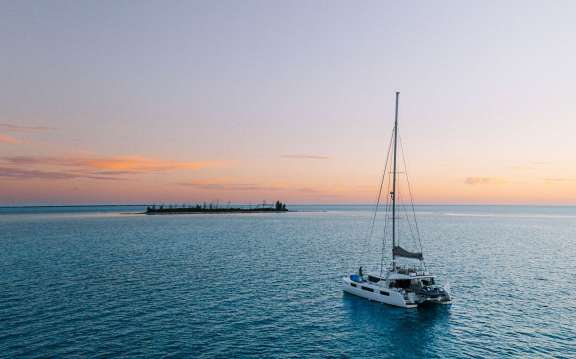 Image of PurelyBlu yacht #13